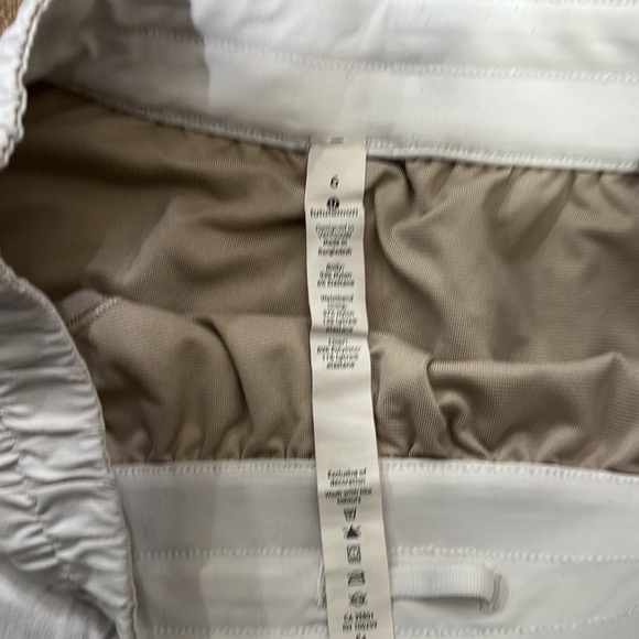 COPY - LULULEMON size 6 shorts - Picture 3 of 5